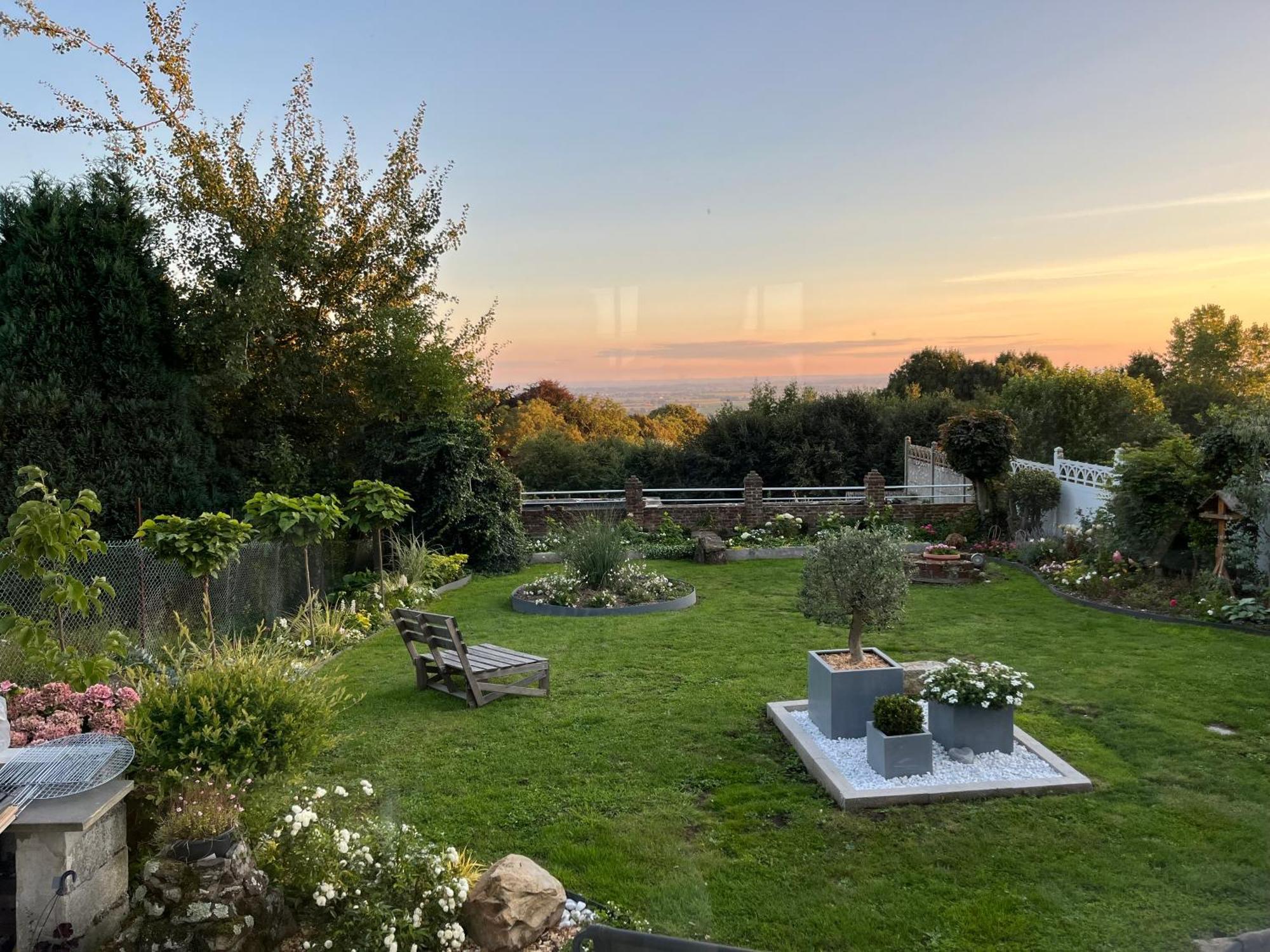 Le Petit Paradis Cassel Exteriör bild
